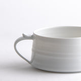 Cappuccino Tasse mit verspieltem Henkel